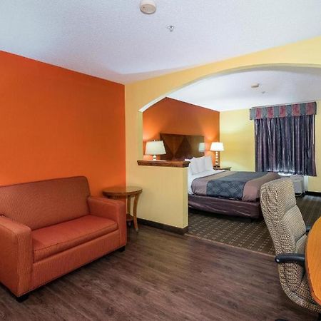 My Home & Suites Madison Ga Εξωτερικό φωτογραφία