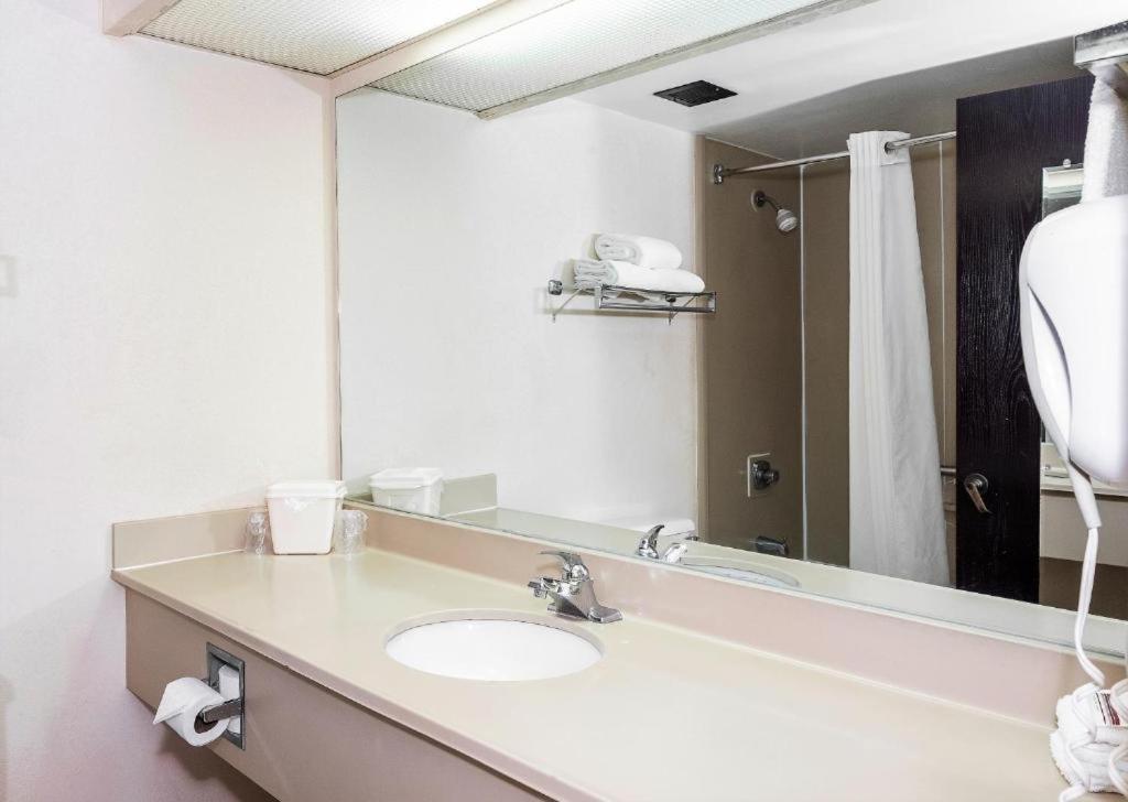 My Home & Suites Madison Ga Εξωτερικό φωτογραφία